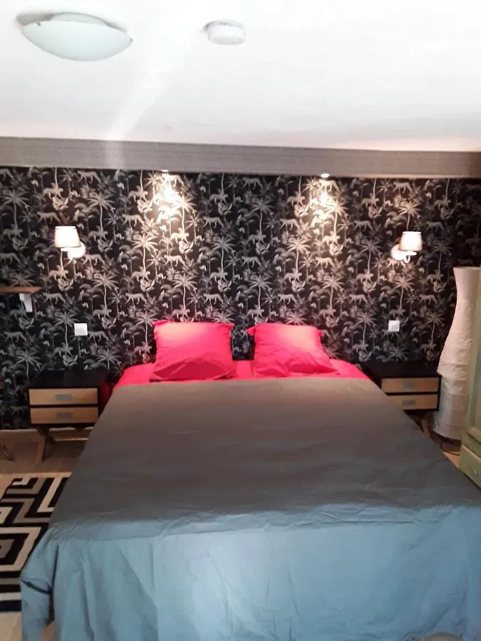 Gite Les Cigales Chateauvieux  0*, Chateauvieux (Var) フランス